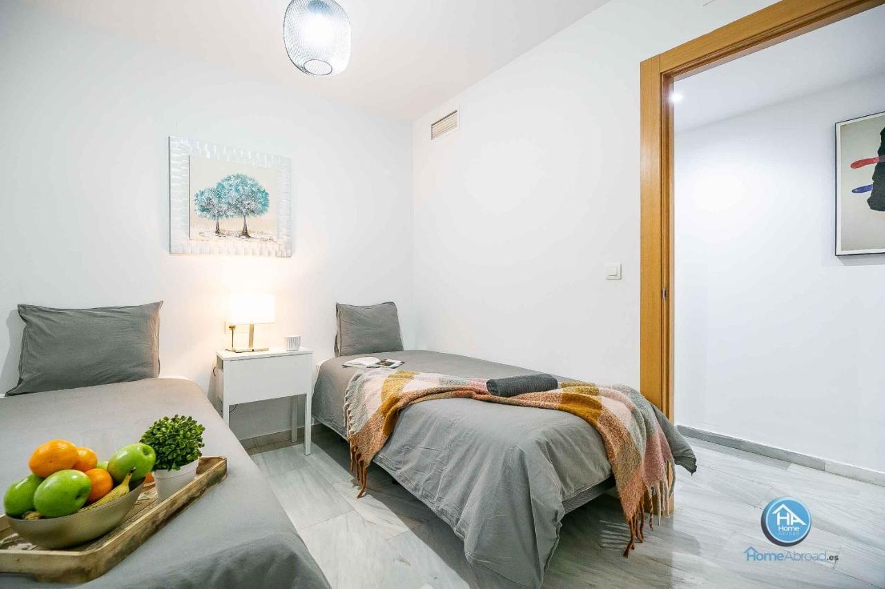 Bajo Urbano Boutique En Carlos Haya Con Terraza Y Parking 말라가 외부 사진